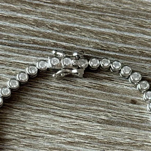 Bezel set tennis bracelet A1181 - Picture 4 of 6